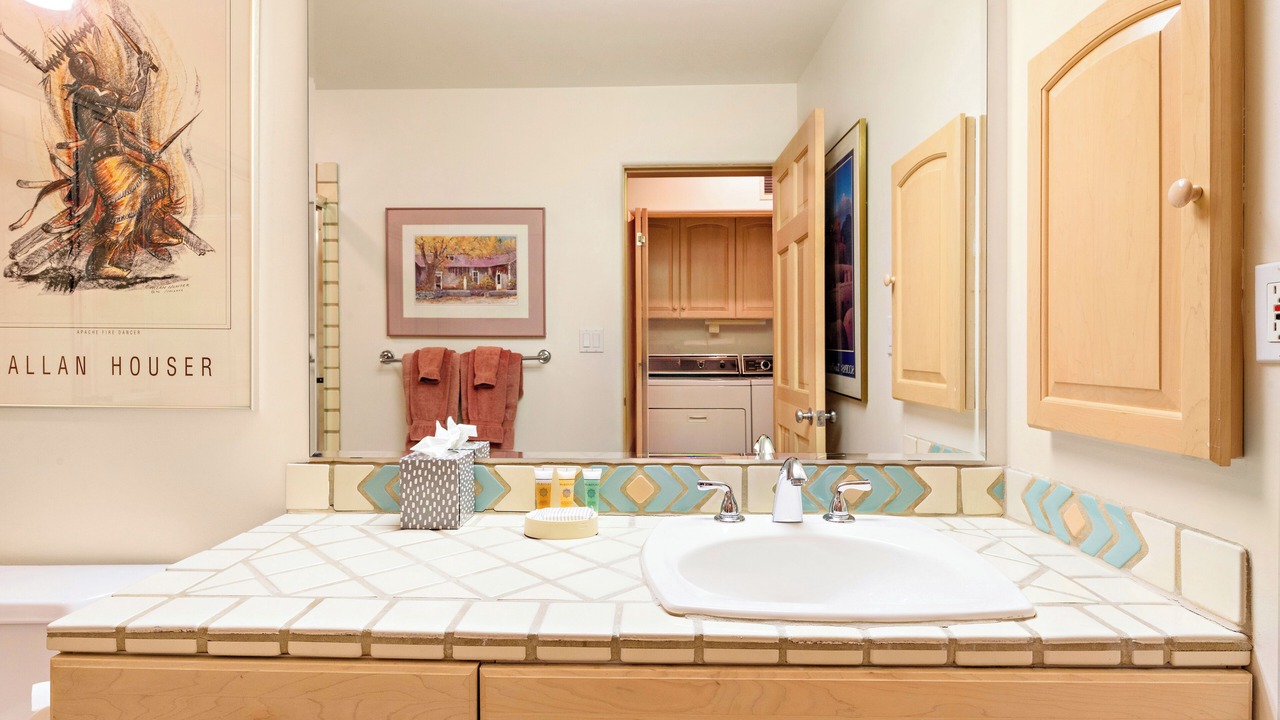 Photo of Bathroom in Quail Run