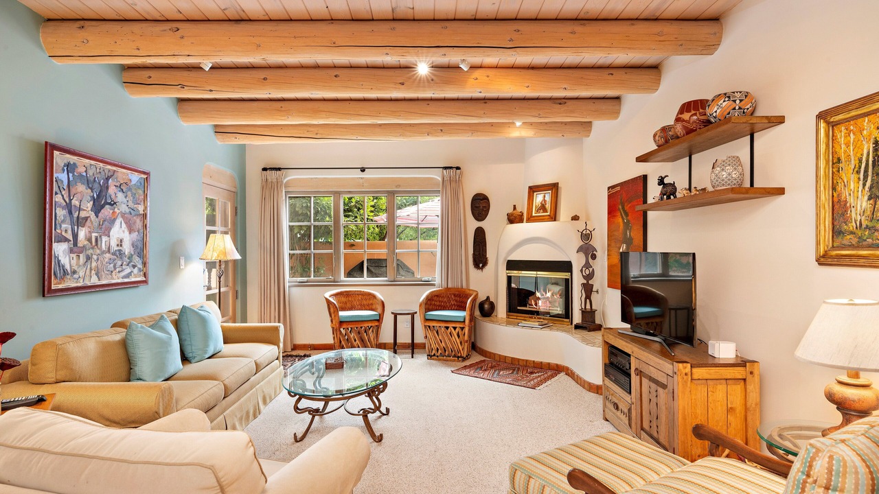 Photo of Livingroom in Quail Run