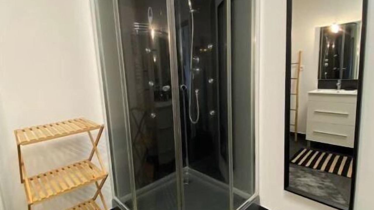 Photo of Bathroom in Ducey