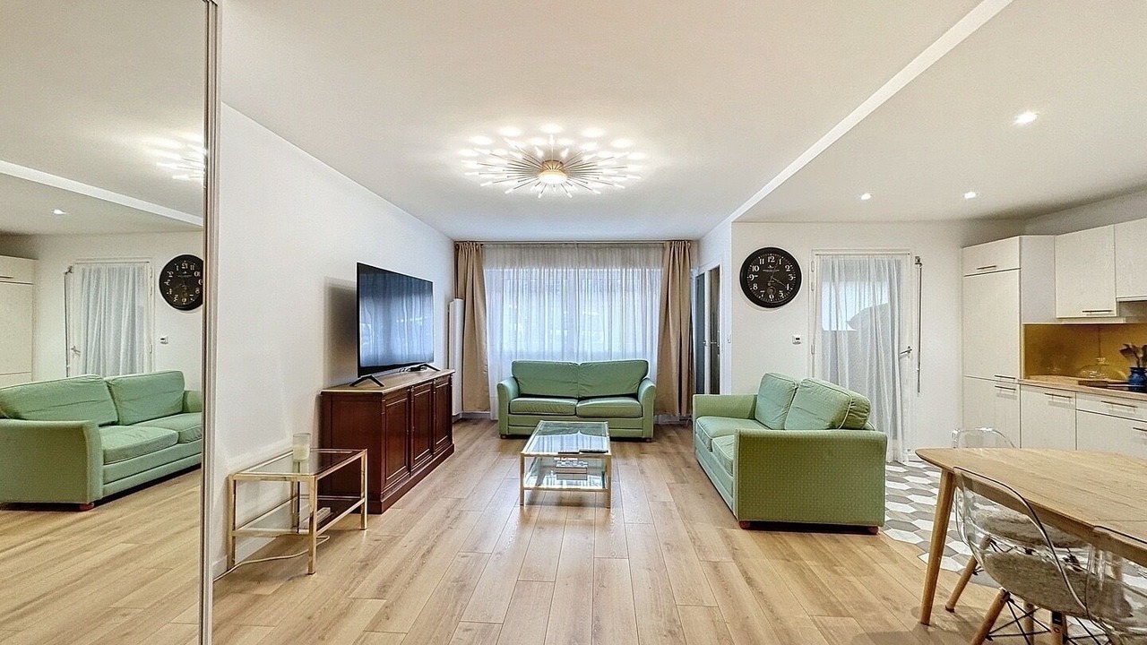 Photo of Livingroom in Le Chesnay