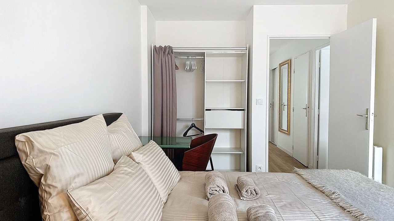 Photo of Bedroom in Le Chesnay