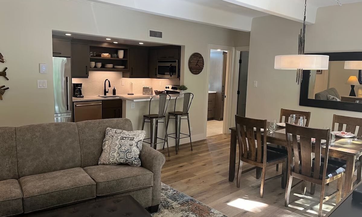 Photo of Livingroom in Oakville