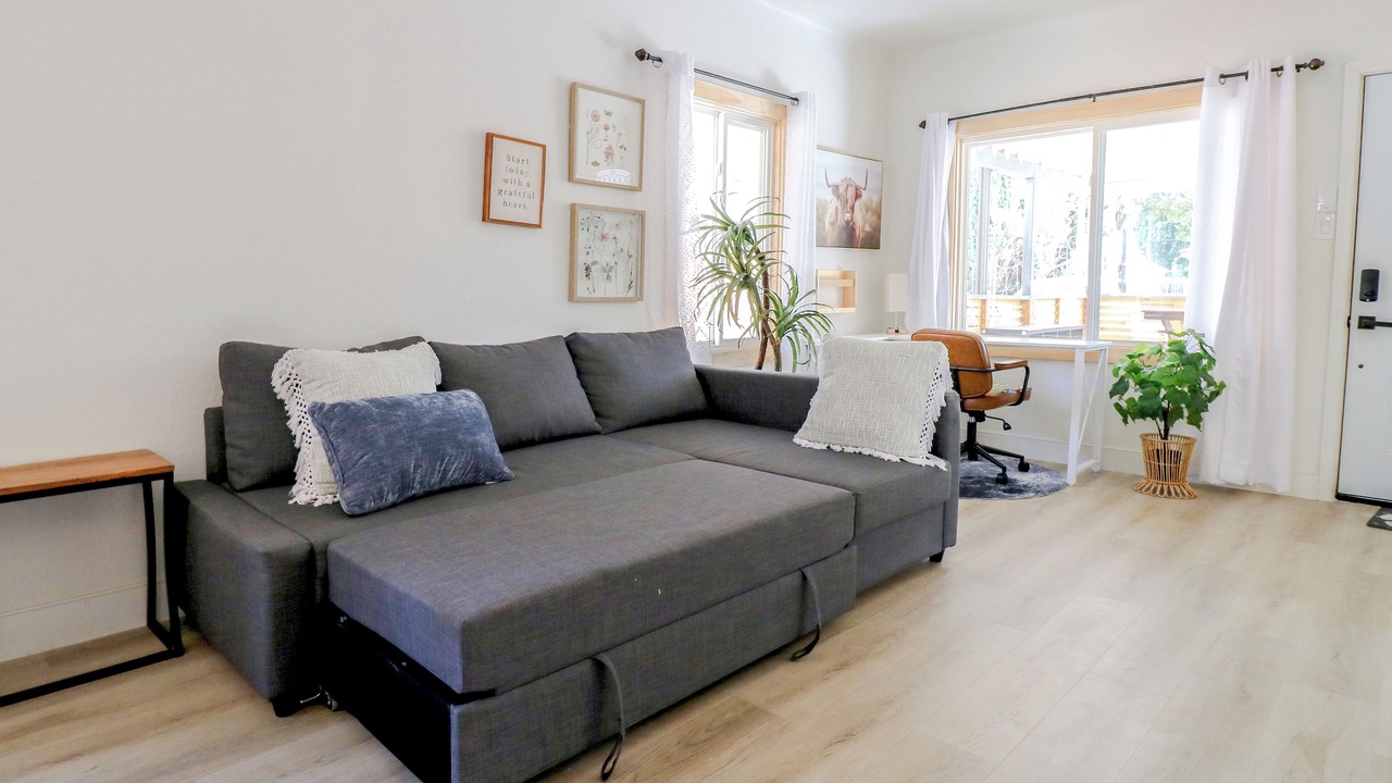 Photo of Livingroom in Burbank