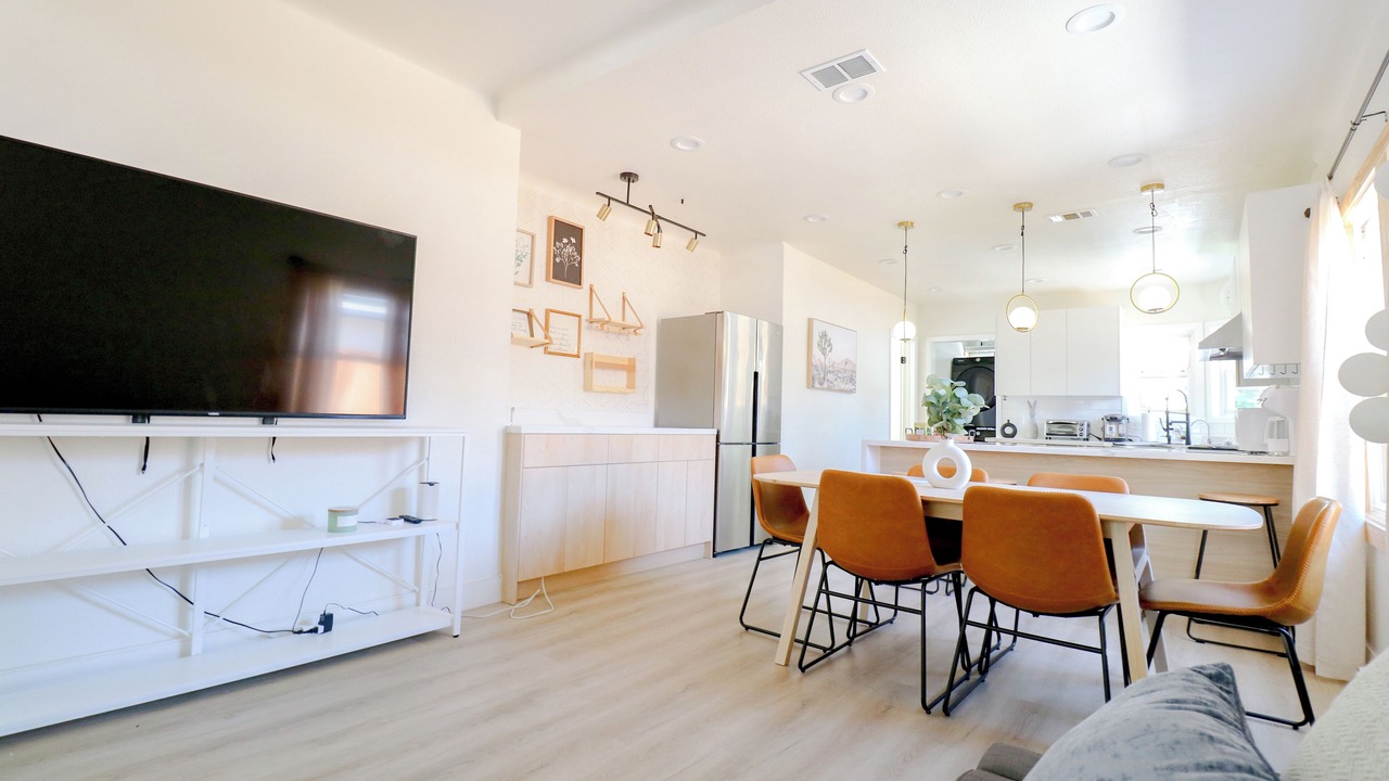 Photo of Others in Burbank