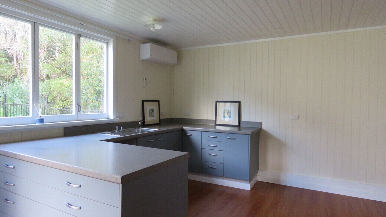 Photo of Others in Cable Bay