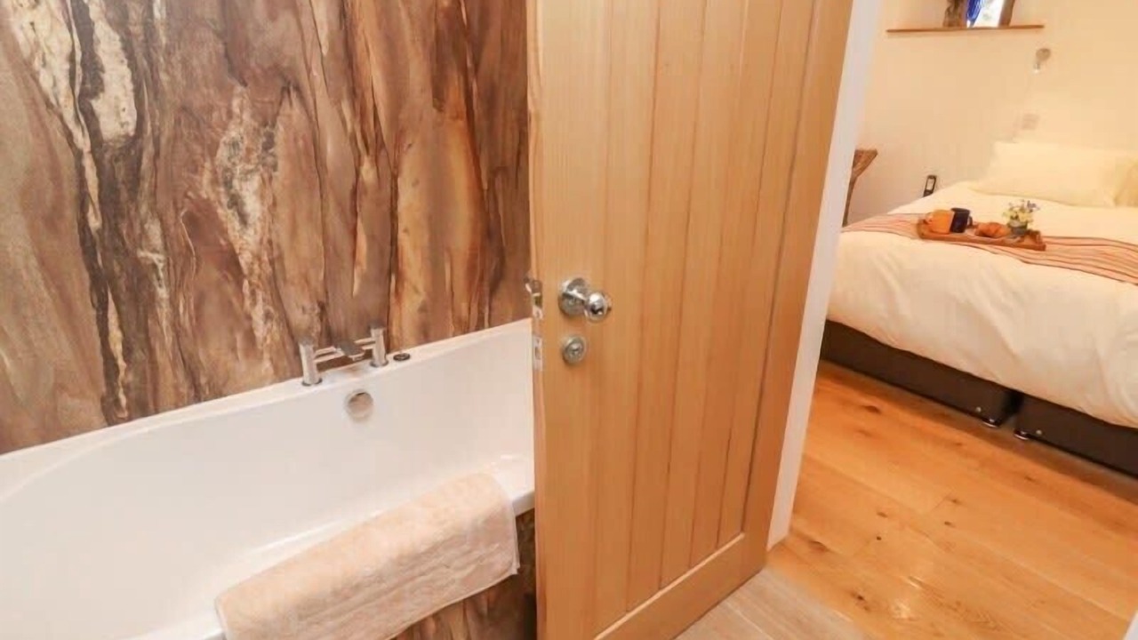 Photo of Bathroom in Yelverton