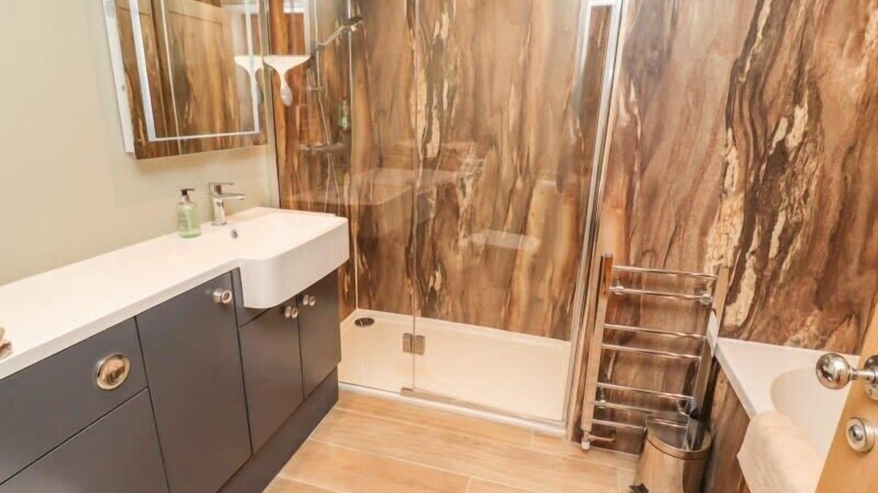 Photo of Bathroom in Yelverton