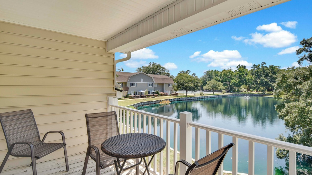 Photo of Patio Balcony in Demere Park