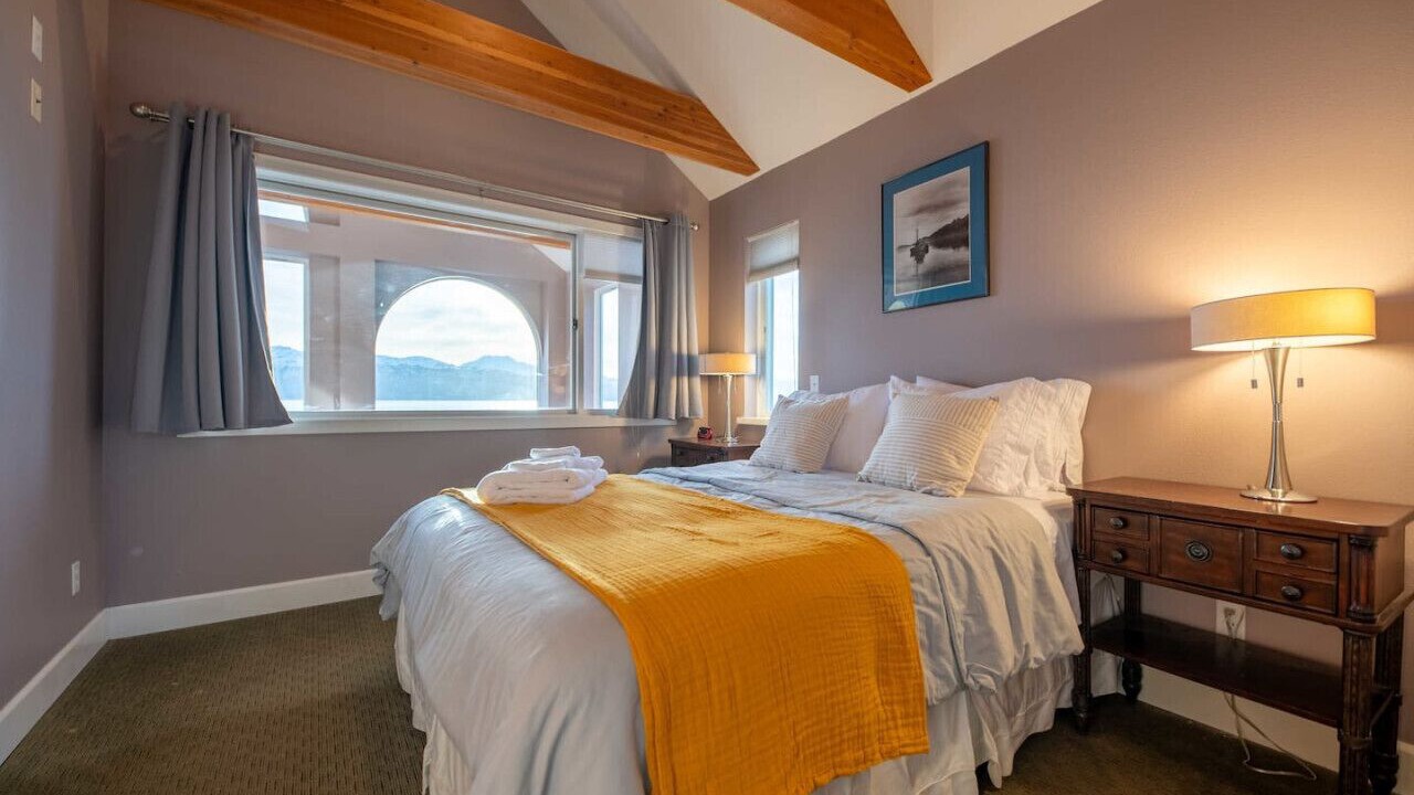 Photo of Bedroom in Homer
