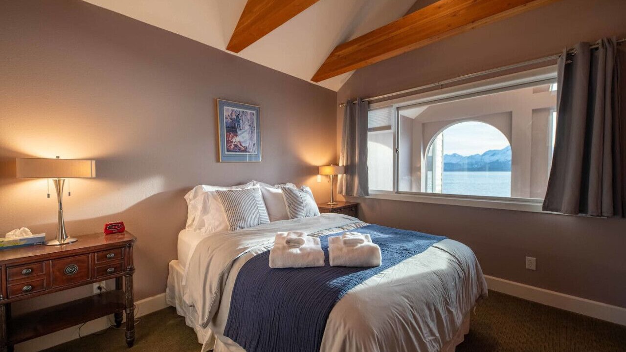Photo of Bedroom in Homer
