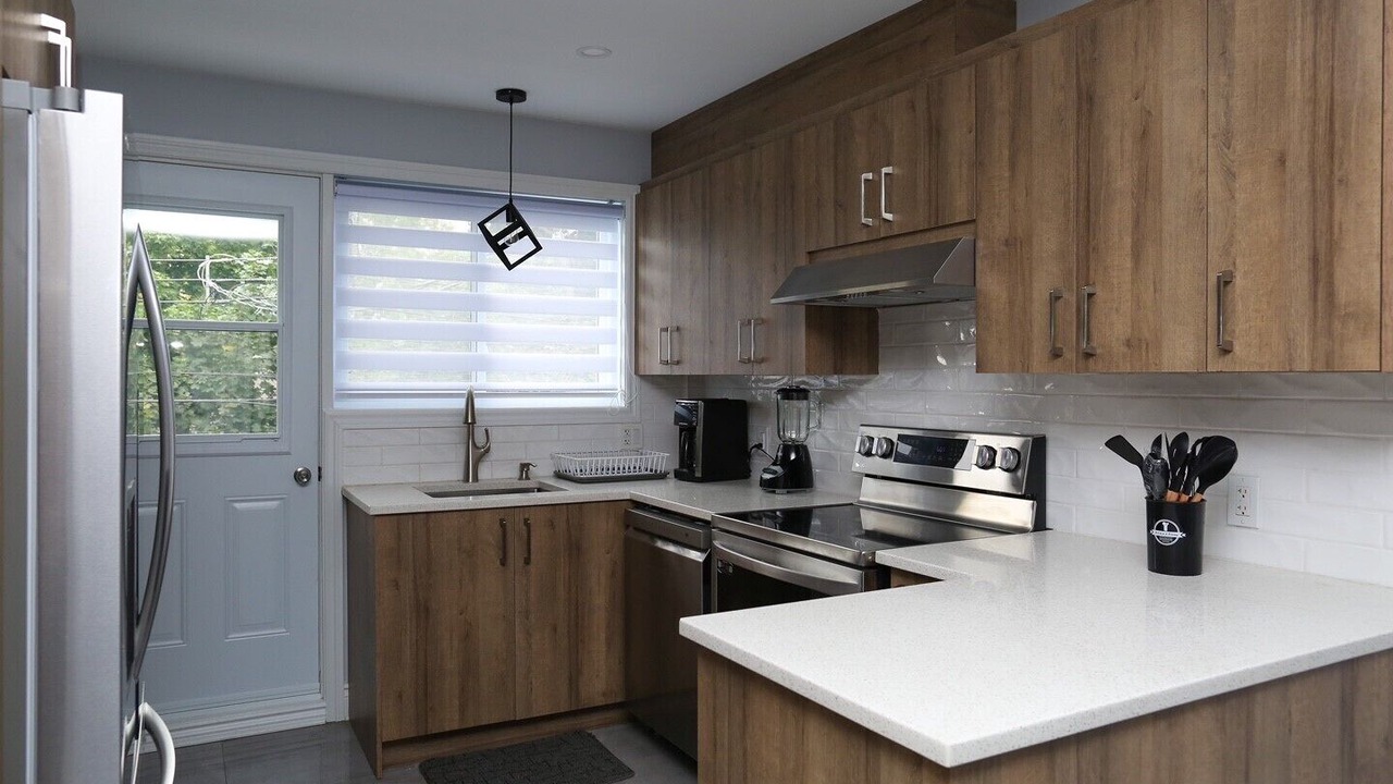 Photo of Kitchen in Laval-des-Rapides