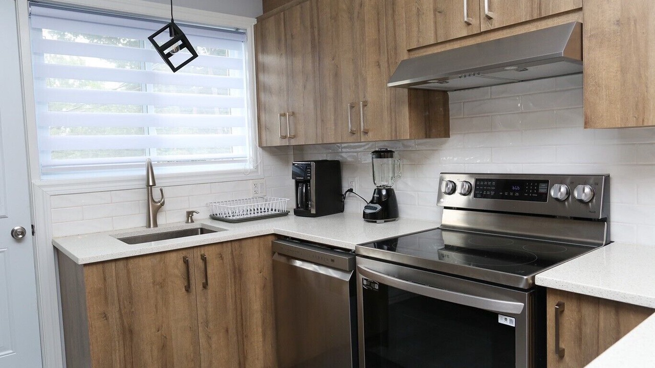 Photo of Kitchen in Laval-des-Rapides