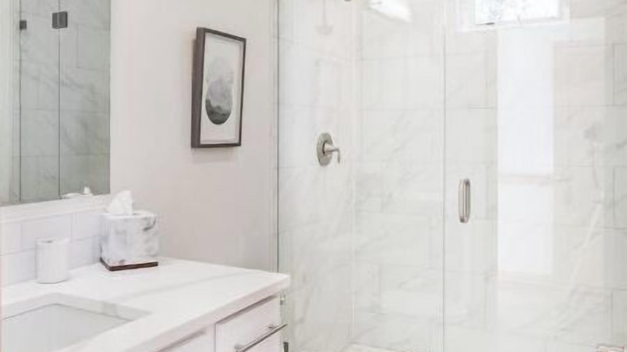 Photo of Bathroom in Randle