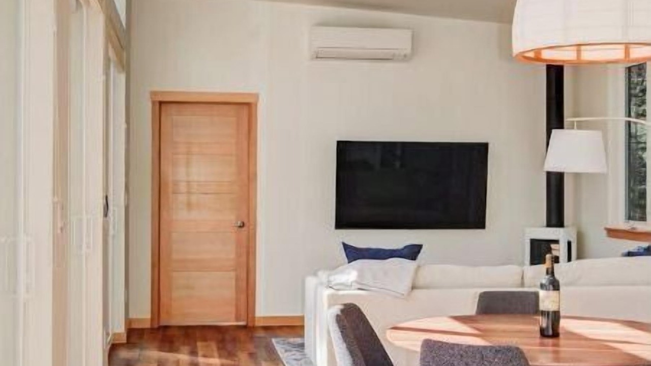 Photo of Others in Randle