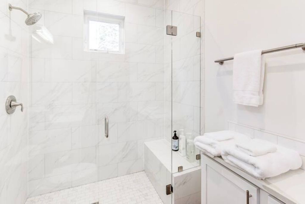 Photo of Bathroom in Randle