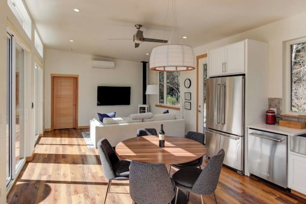 Photo of Others in Randle