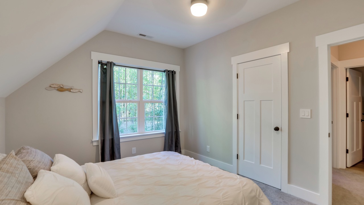Photo of Bedroom in Manson
