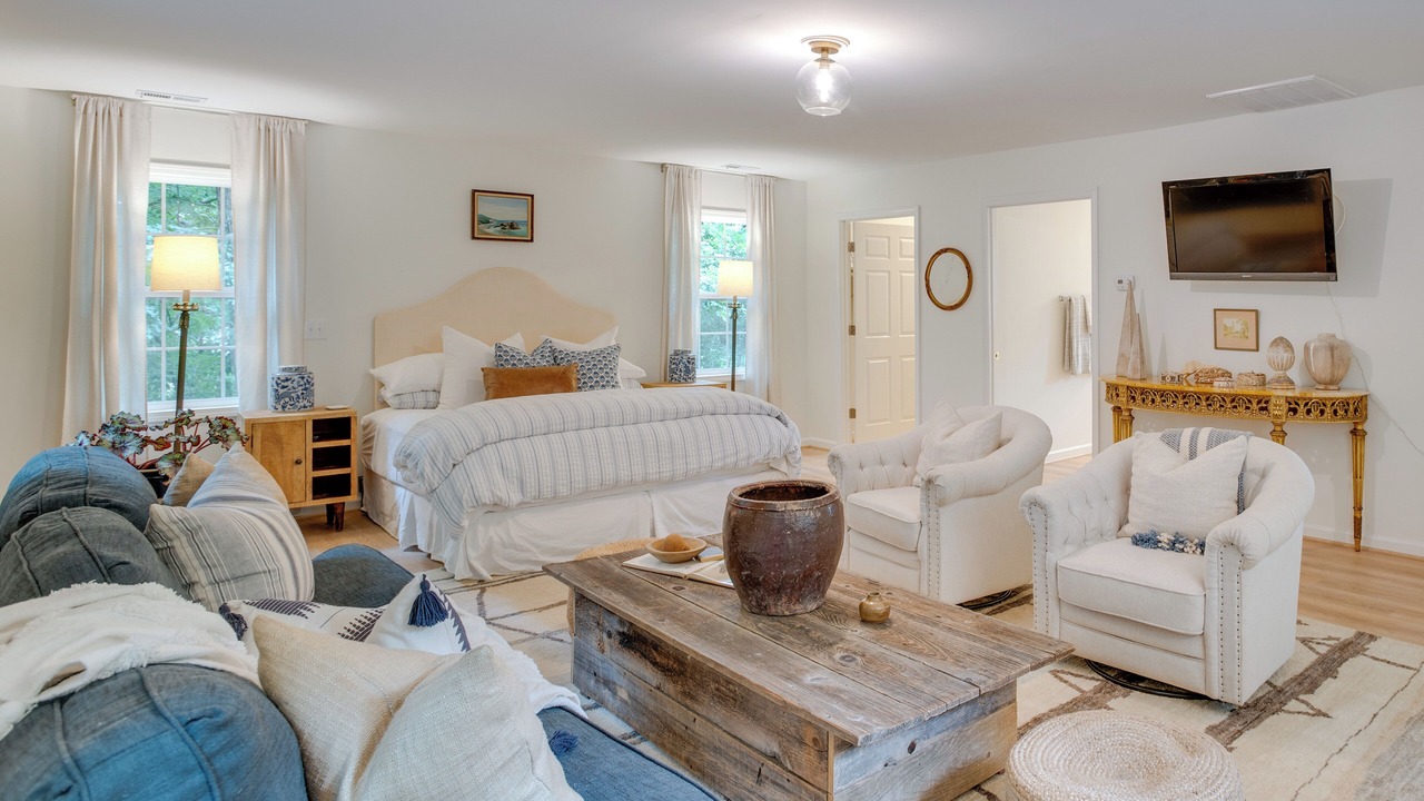 Photo of Bedroom in Cave Spring