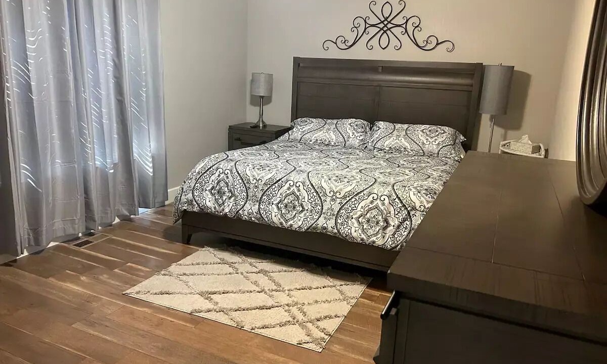 Photo of Bedroom in Broken Arrow