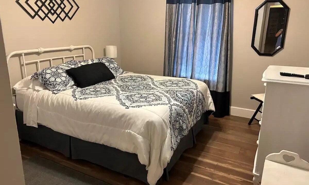 Photo of Bedroom in Broken Arrow