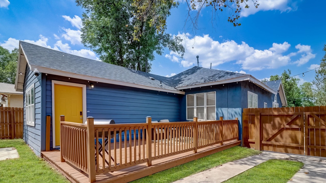 Photo of Patio Balcony in Eastside Promise Neighborhood