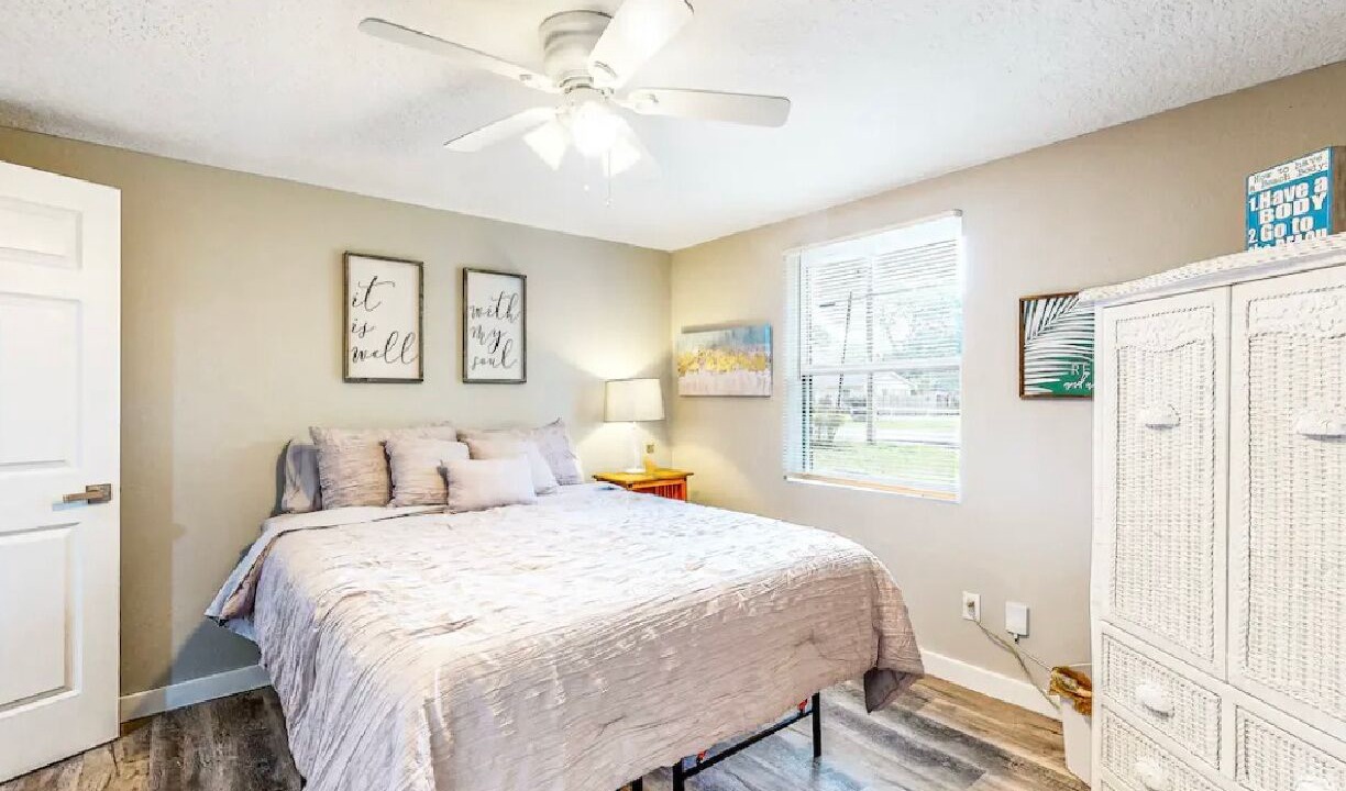 Photo of Bedroom in Pensacola Heights