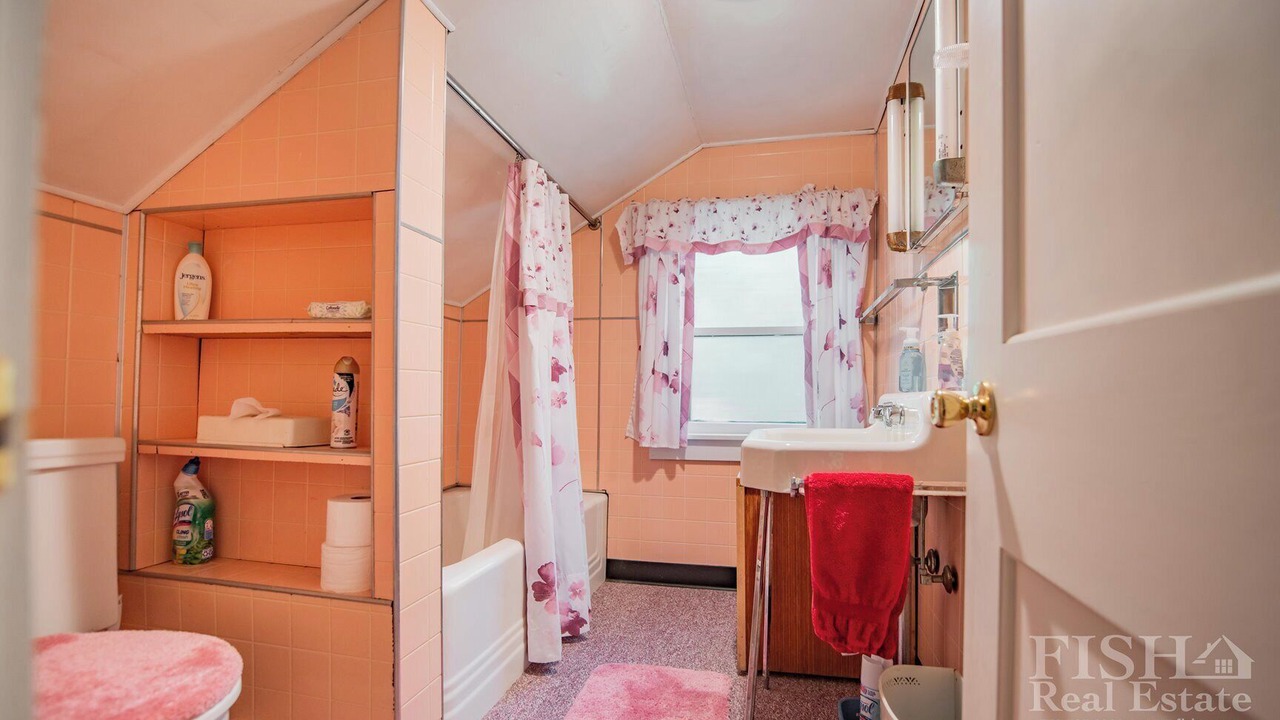 Photo of Bathroom in Laporte