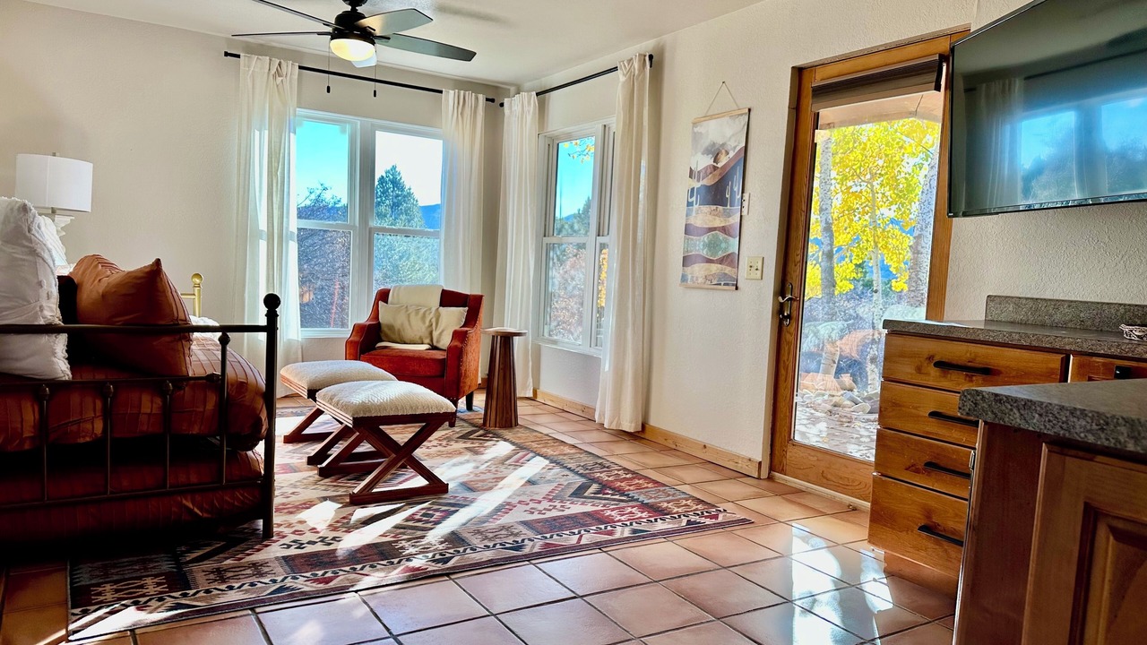 Photo of Livingroom in Hesperus