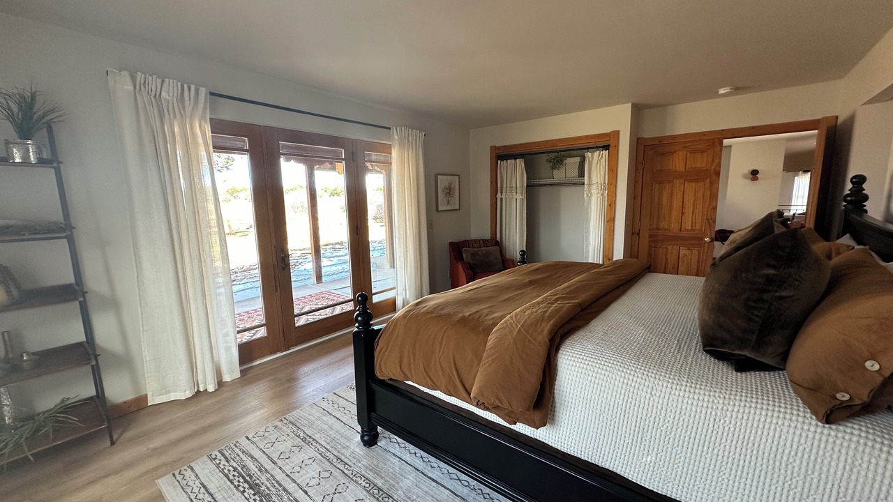 Photo of Bedroom in Hesperus