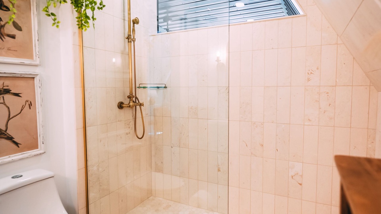 Photo of Bathroom in Logan