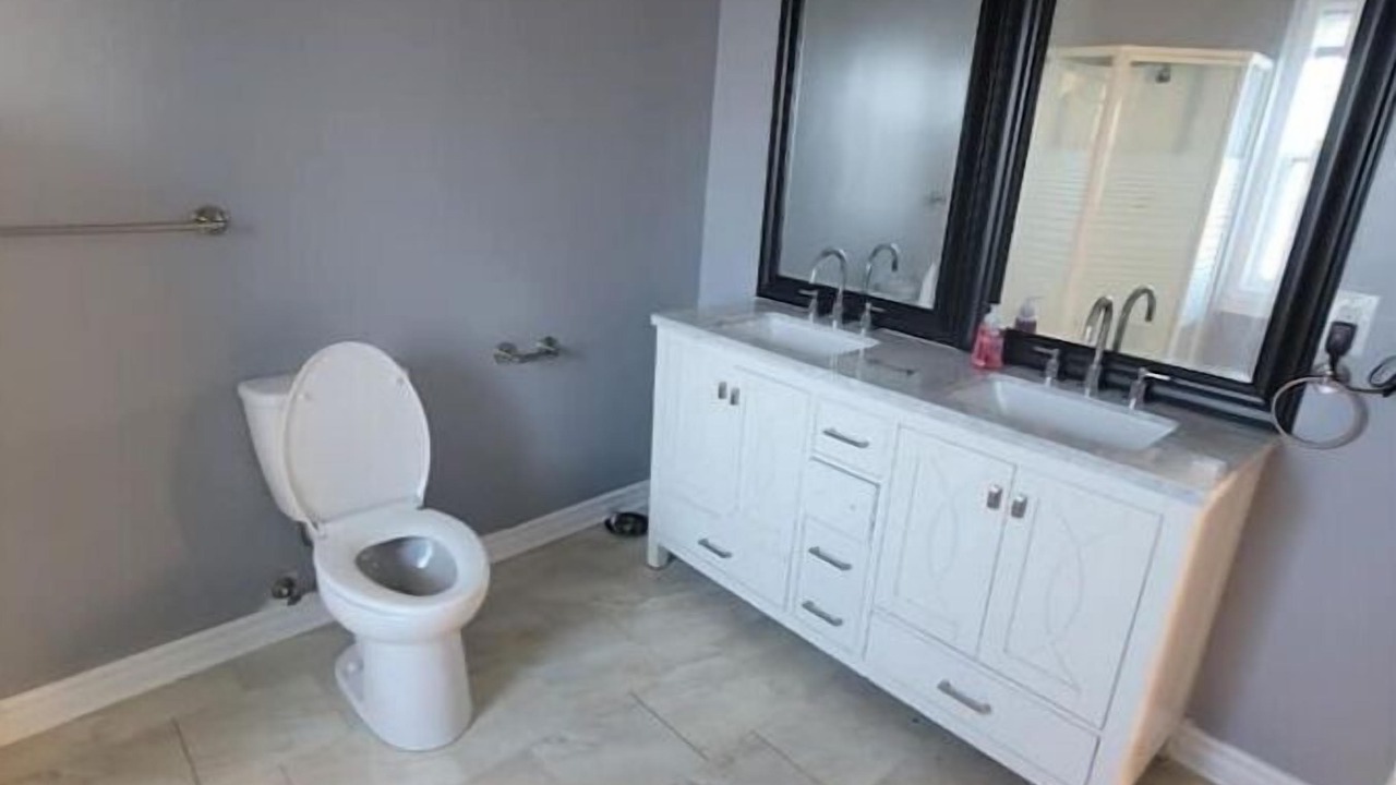 Photo of Bathroom in Dunnville