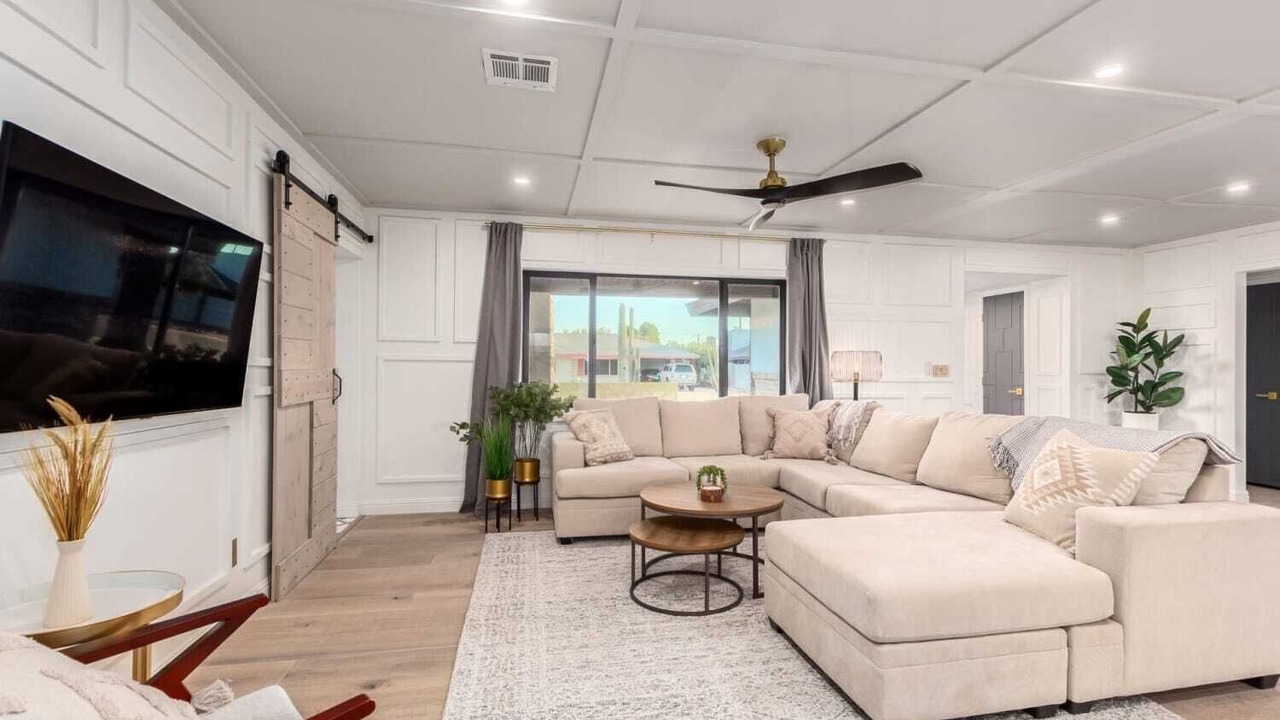 Photo of Livingroom in Scottsdale Country Acres