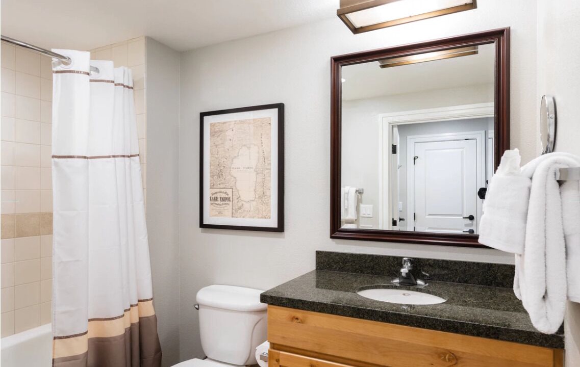 Photo of Bathroom in Lakeside Park