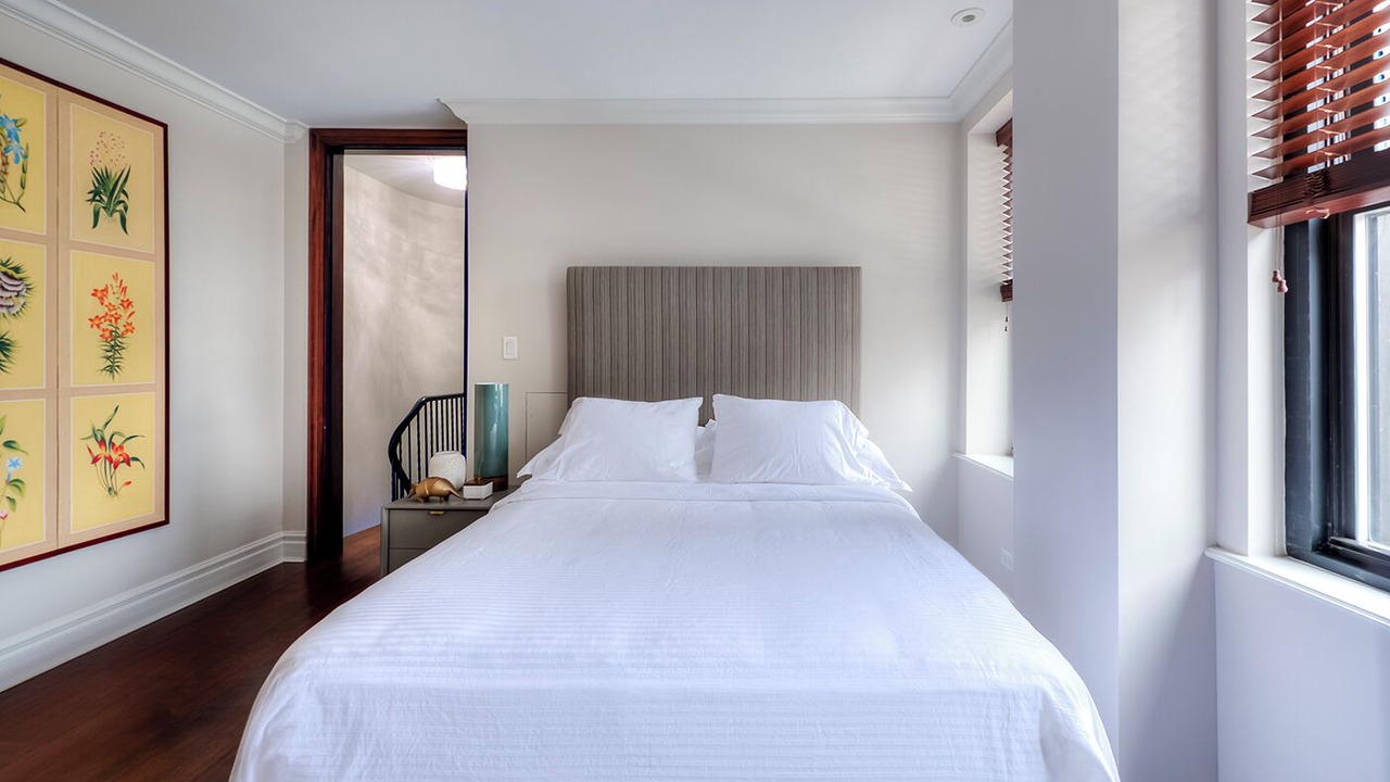 Photo of Bedroom in Near North Side