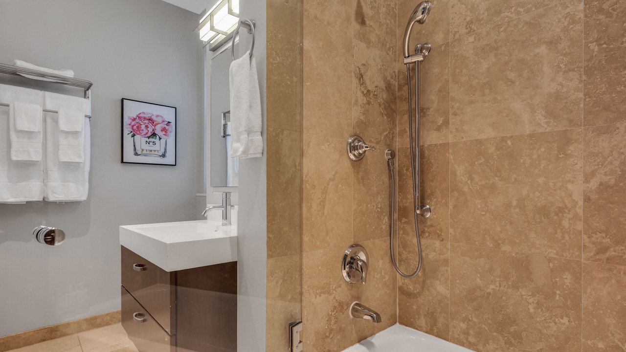Photo of Bathroom in Near North Side
