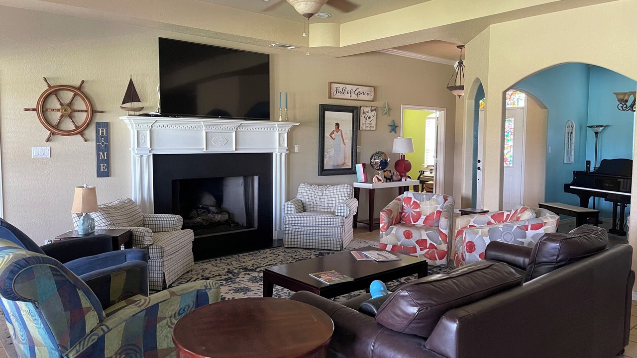 Photo of Livingroom in Gatesville
