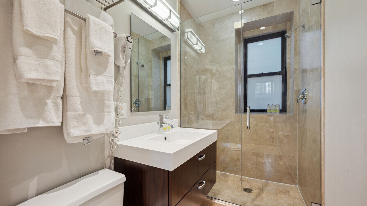 Photo of Bathroom in Streeterville
