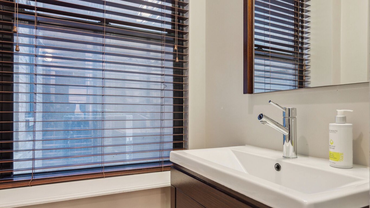Photo of Bathroom in Streeterville