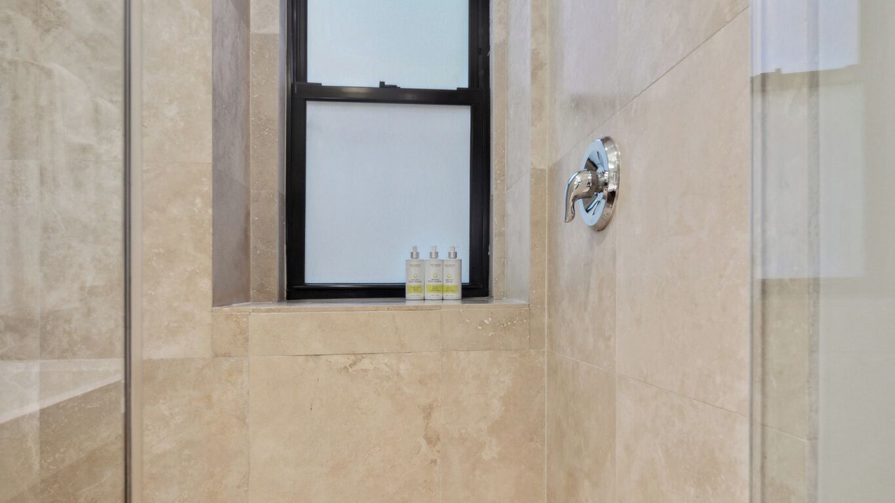 Photo of Bathroom in Streeterville