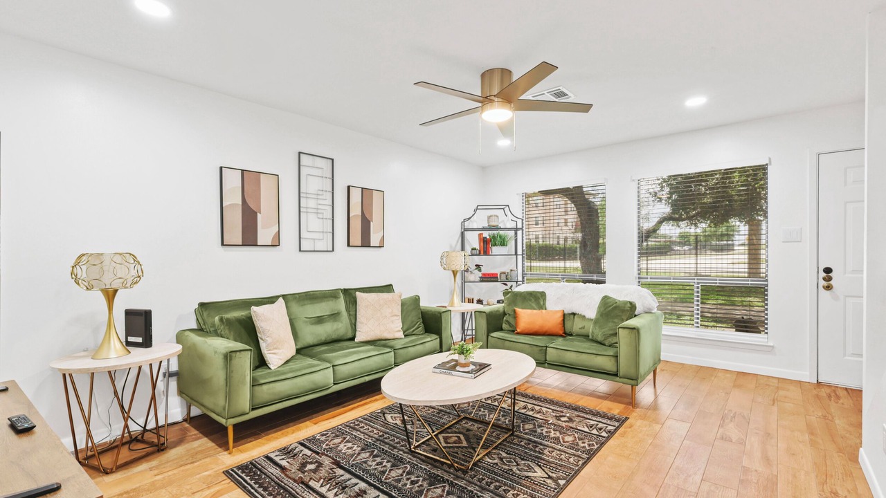 Photo of Livingroom in Bryan