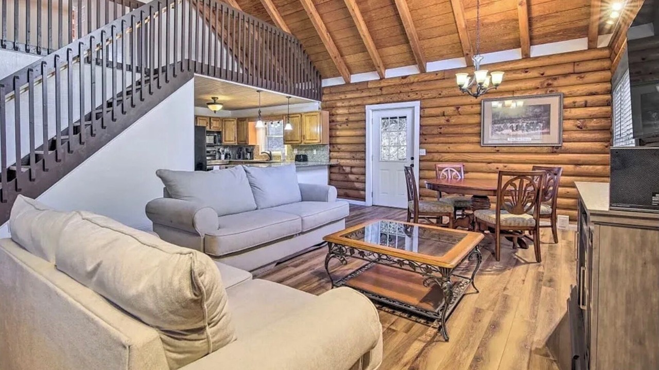 Photo of Livingroom in Gatlinburg