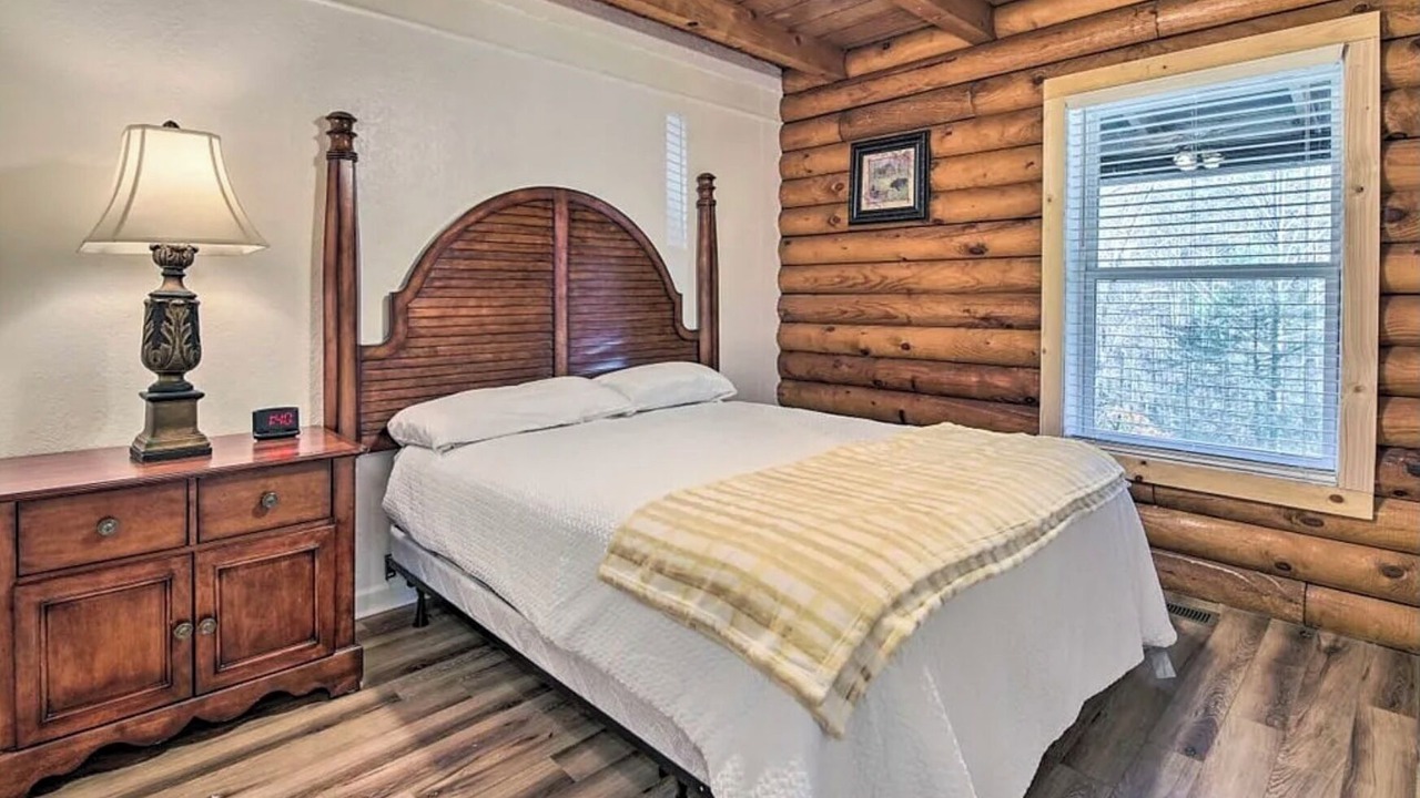 Photo of Bedroom in Gatlinburg