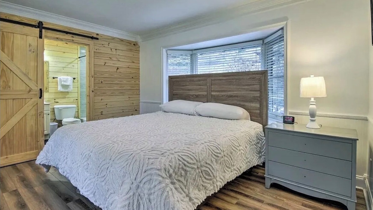 Photo of Bedroom in Gatlinburg