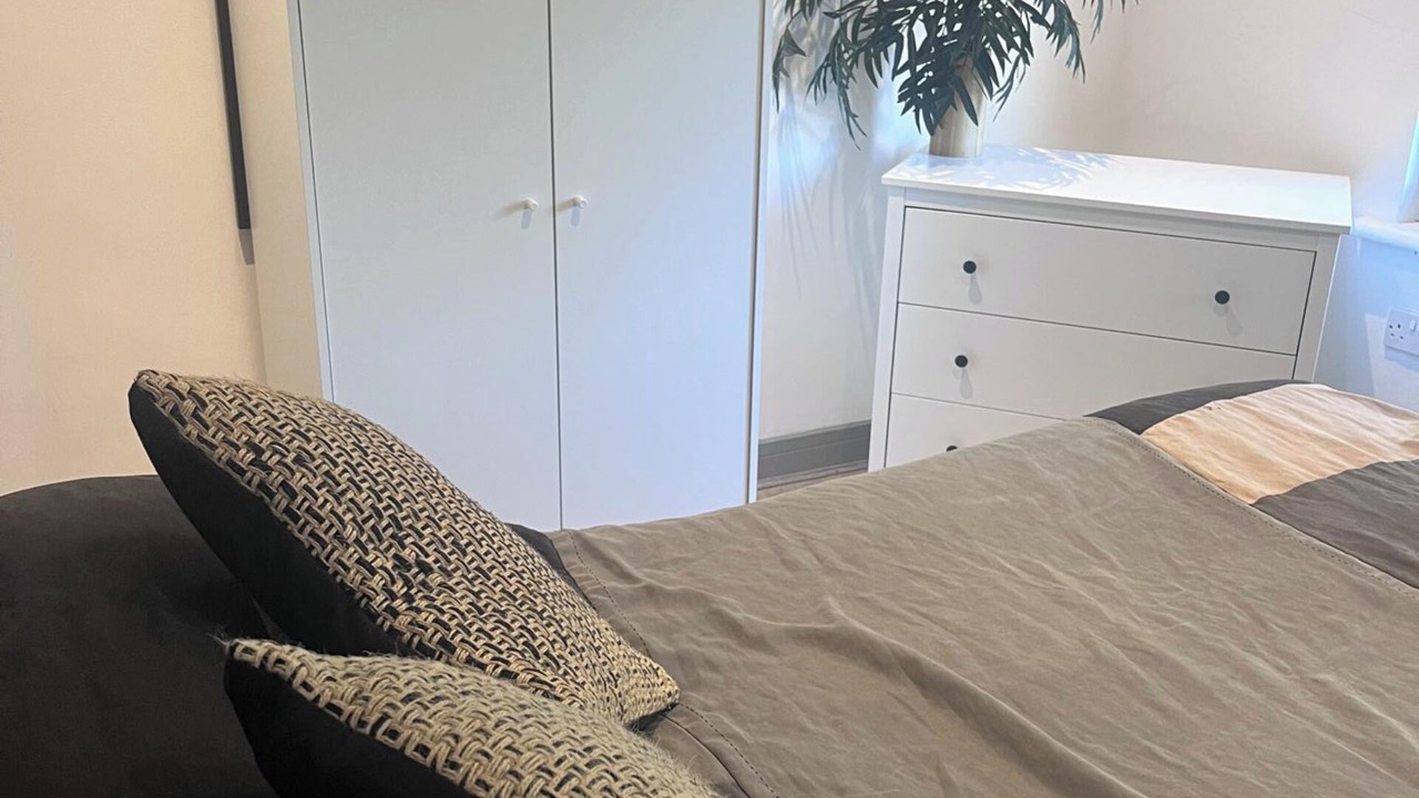 Photo of Others in Pettits