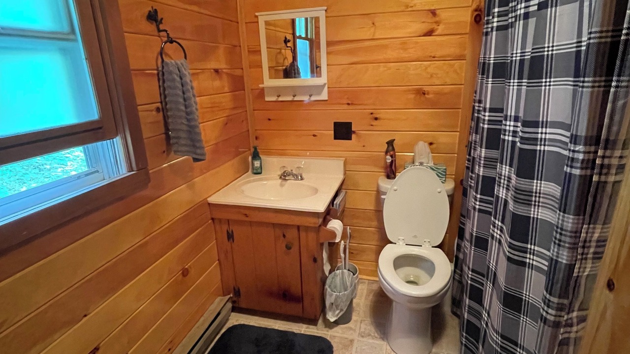 Photo of Bathroom in Oquossoc