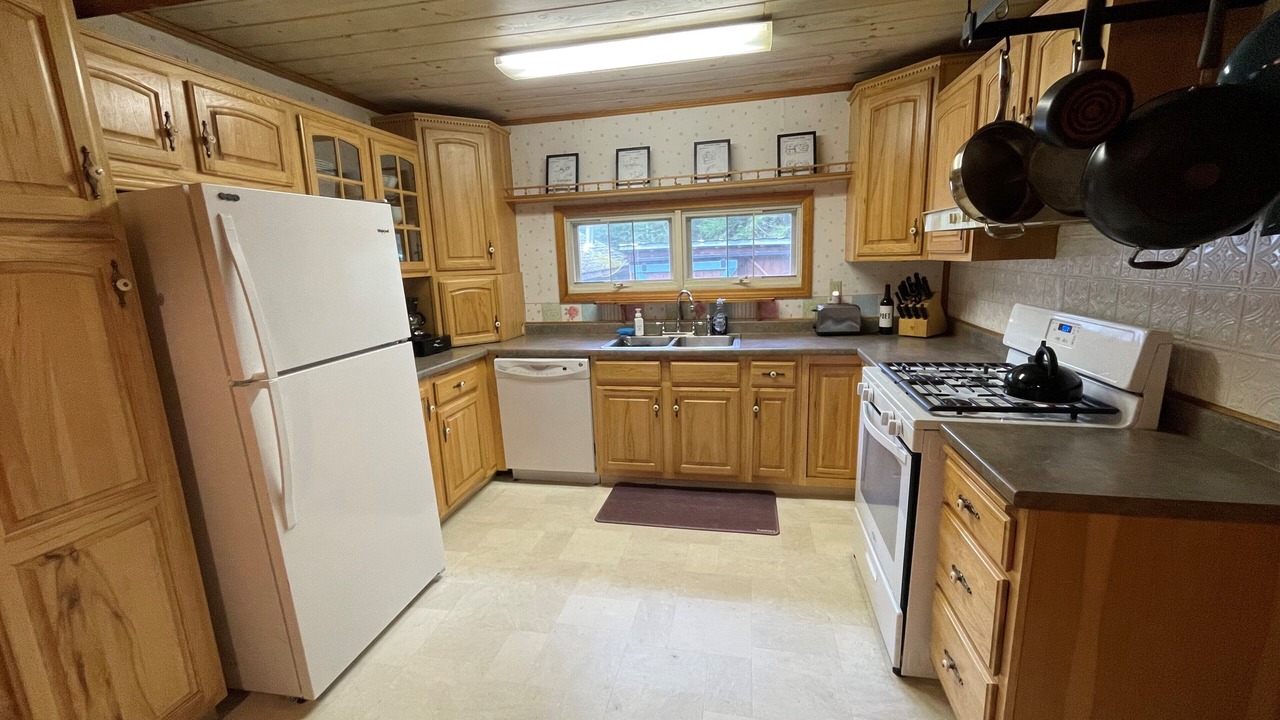 Photo of Kitchen in Oquossoc
