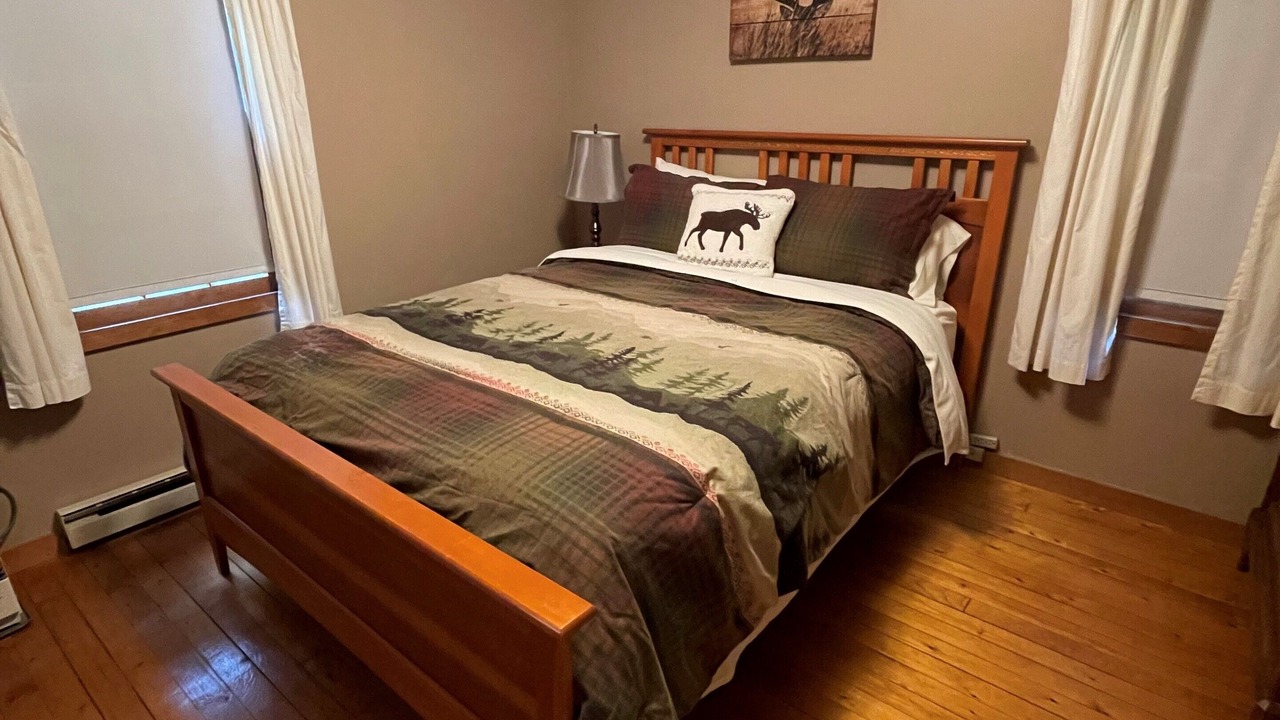 Photo of Bedroom in Oquossoc