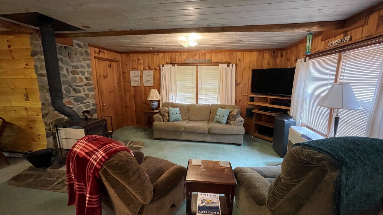 Photo of Livingroom in Oquossoc