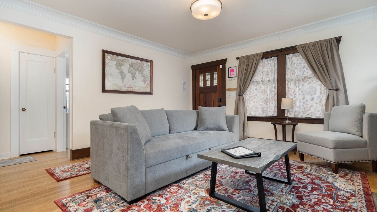 Photo of Livingroom in Wallingford