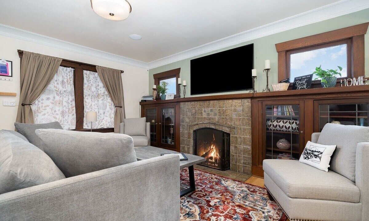 Photo of Livingroom in Wallingford